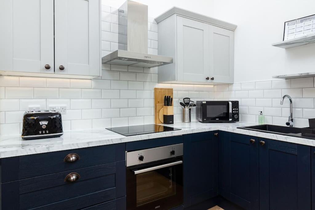 The Stylish 3-Bedroom Maisonette Retreat 斯特灵 外观 照片