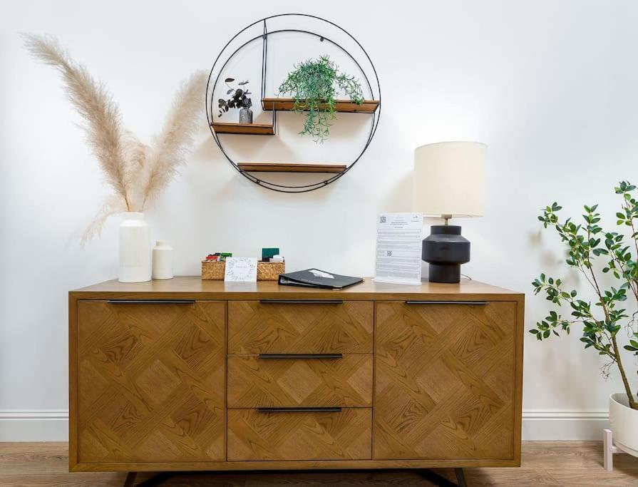 The Stylish 3-Bedroom Maisonette Retreat 斯特灵 外观 照片