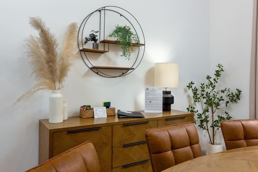 The Stylish 3-Bedroom Maisonette Retreat 斯特灵 外观 照片