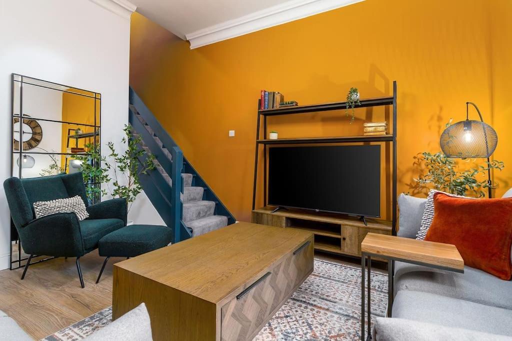 The Stylish 3-Bedroom Maisonette Retreat 斯特灵 外观 照片