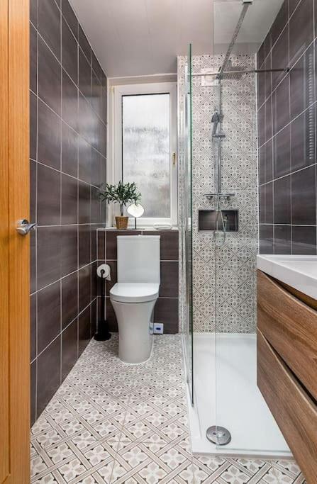 The Stylish 3-Bedroom Maisonette Retreat 斯特灵 外观 照片